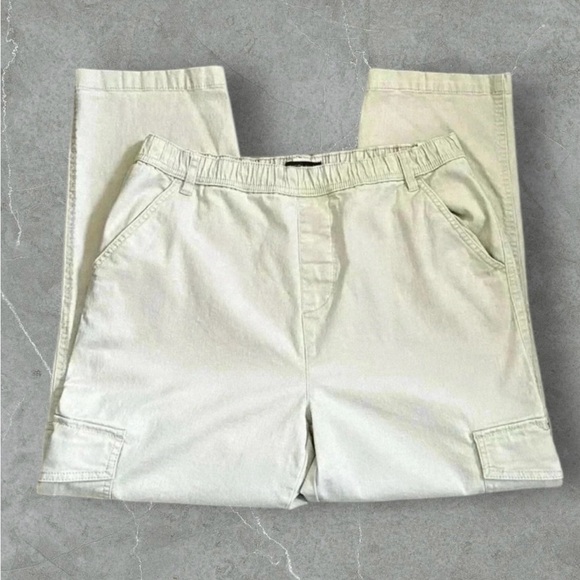 FREE 💟Kendall & Kylie Pants with Elastic Waistband - Picture 2 of 13